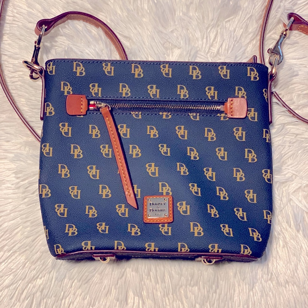 D&B Gretta Zipper Leather Crossbody Purse 💞 - Picture 6 of 8